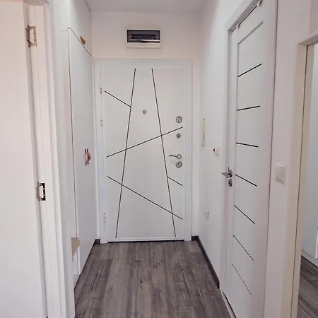 Apartment Palah 22 *